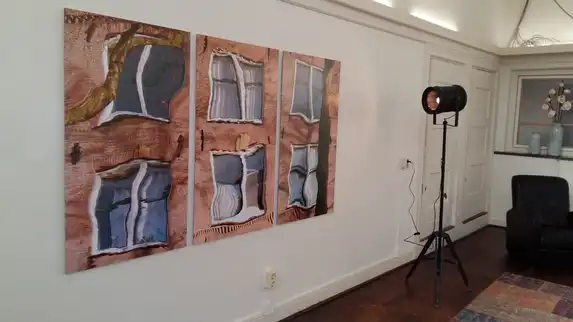 Vloebaar spiegelbeeld in Amsterdamse gracht verlijmd op dibond.